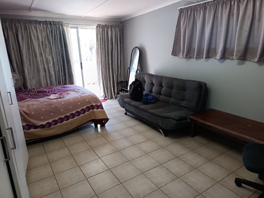 5 Bedroom Property for Sale in New Park Northern Cape